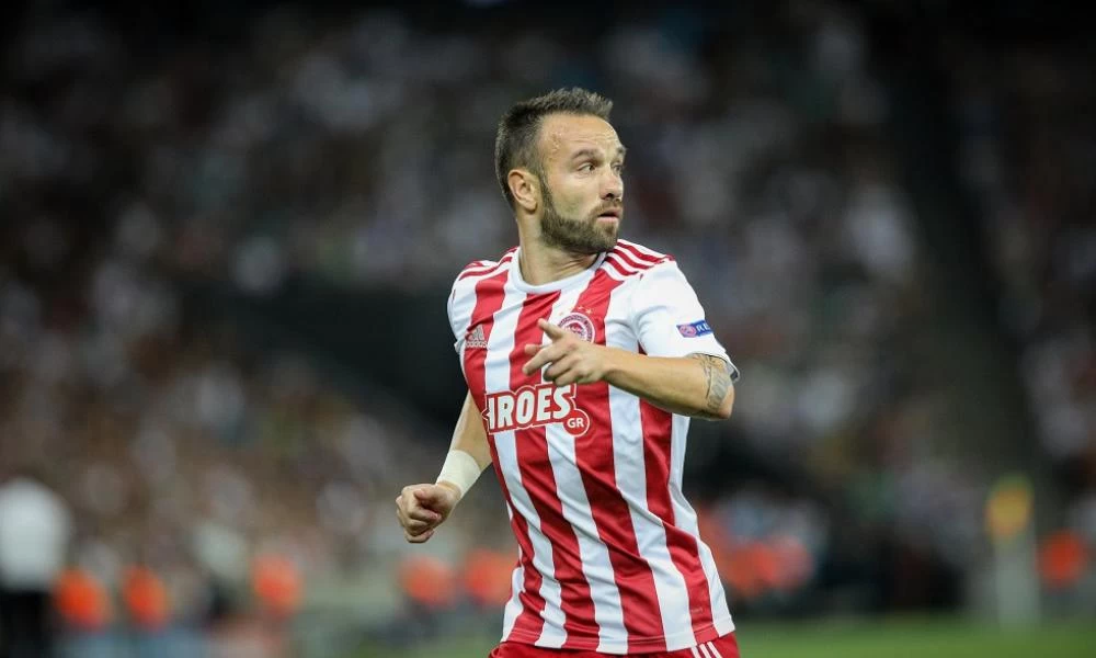 Βαλμπουενά: Παραμένει στο Ολυμπιακό για ένα χρόνο ακόμα